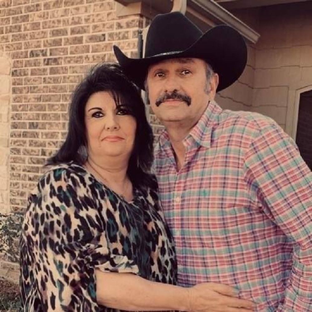 Meet your Posher, Lorie